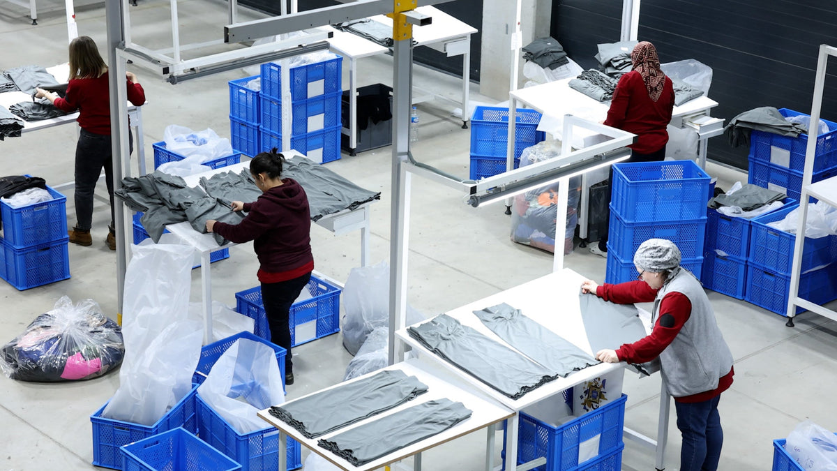 workers working in sustainable way