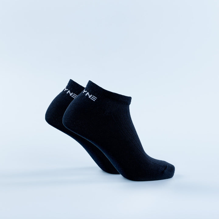 Navy ankle socks with ribbed knit and small cuff logo