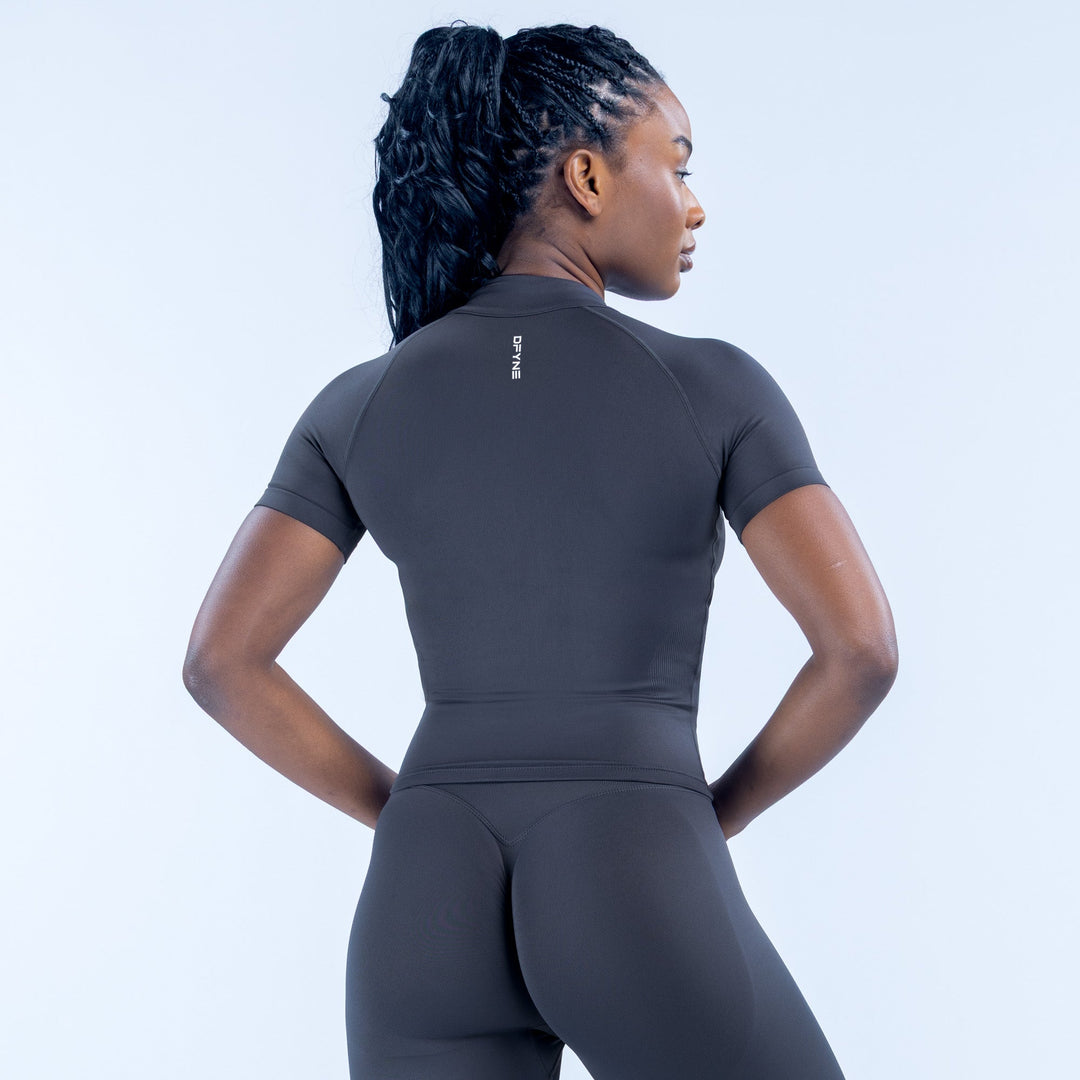 Dynamic Short Sleeve Zippy