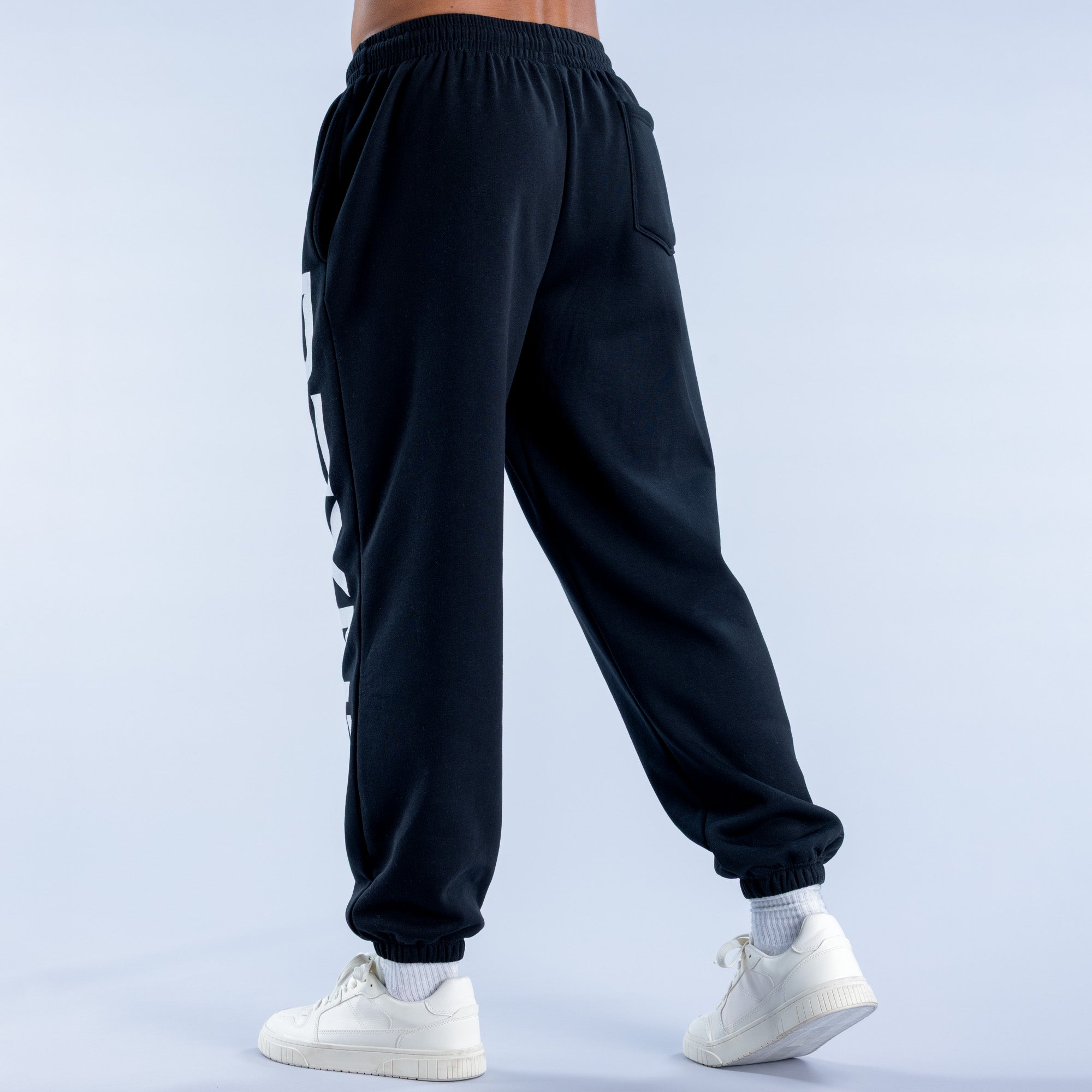 Signature Cuffed Jogger – DFYNE US