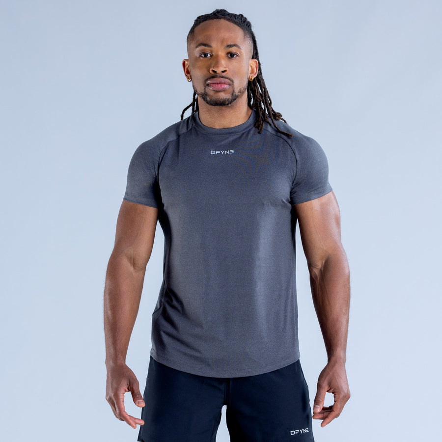 Men's training T-shirt in dark gray, crew neck, short sleeves, chest logo.