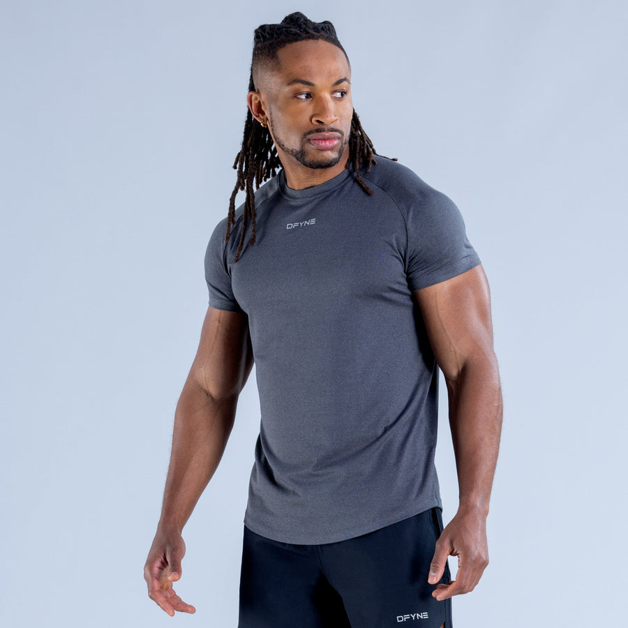 Men's training T-shirt in dark gray, crew neck, short sleeves, small chest logo.