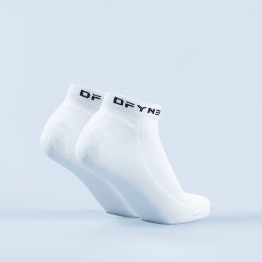 White ankle socks with DRY'N branding at cuff, cushioned heel and toe